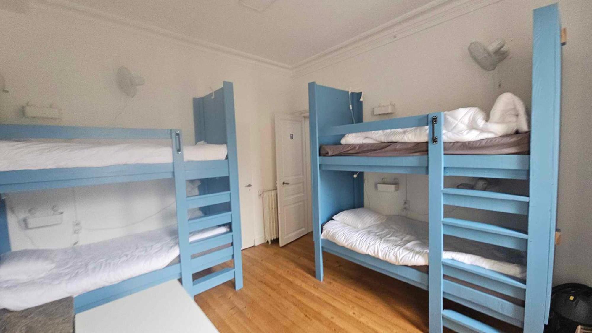 Bed In 6-Bed Mixed Dormitory Le Jardin Cafe Μπορντό Εξωτερικό φωτογραφία