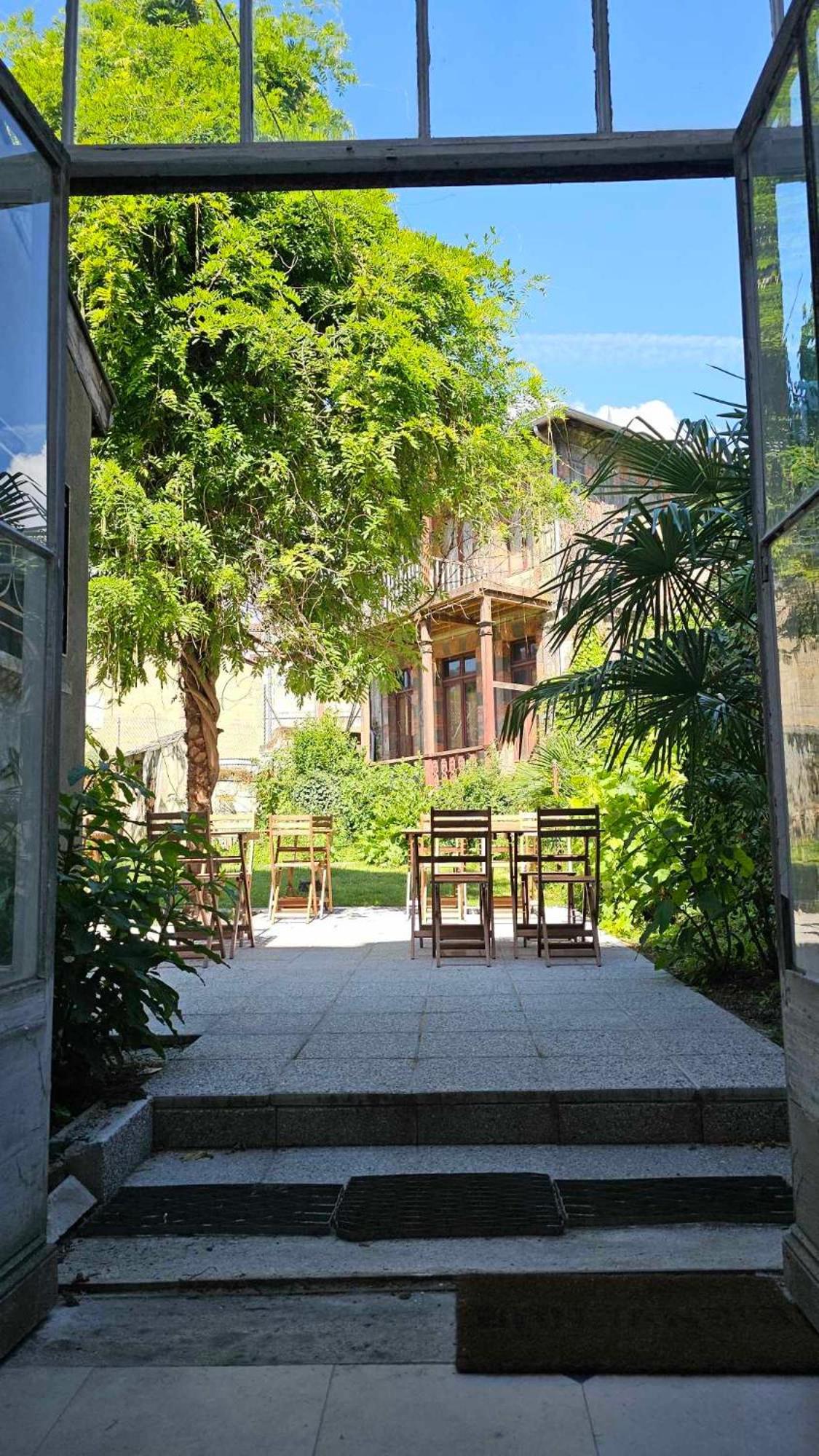 Bed In 6-Bed Mixed Dormitory Le Jardin Cafe Μπορντό Εξωτερικό φωτογραφία